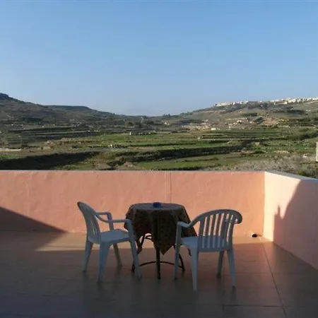 Sunset Seaview Apartment Marsalforn