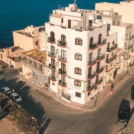 Sunset Seaview Apartment