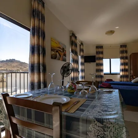 Sunset Seaview Apartment Marsalforn