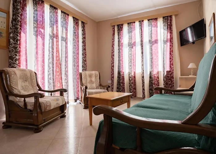 Sunset Seaview Apartment *