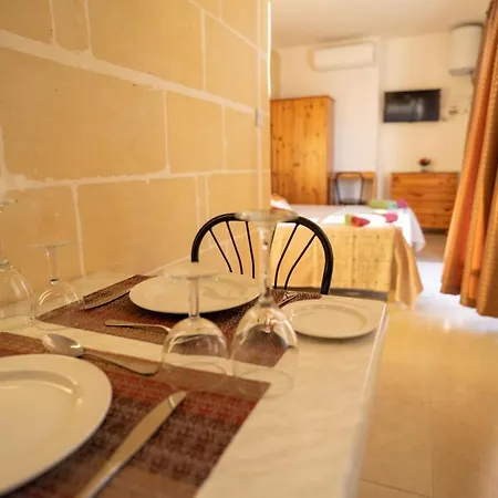Sunset Seaview Apartman Marsalforn